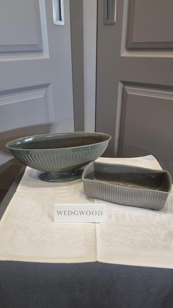 Wedgwood Cheviot vaas en plantenbakje zeer uniek beschikbaar voor biedingen