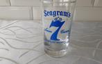 SEAGREAMS whisky glas (blauwe logo), Verzamelen, Glas en Borrelglaasjes, Ophalen of Verzenden, Zo goed als nieuw, Borrel- of Shotglas