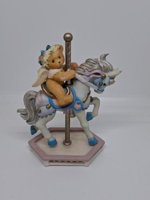 Cherished Teddies Crystal 589942 Carousel eenhoorn, Verzamelen, Beren en Cherished Teddies, Zo goed als nieuw, Beeldje, Cherished Teddies