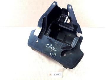 C800 2001 - 2010 Suzuki Batterijbak D1-32113 beschikbaar voor biedingen