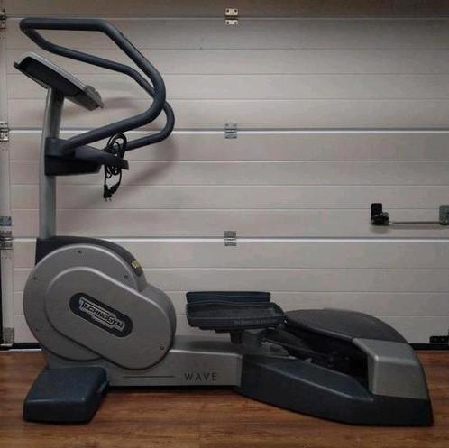 Technogym Excite Wave, Sport en Fitness, Fitnessapparatuur, Zo goed als nieuw, Crosstrainer, Benen, Buik, Rug, Metaal, Ophalen of Verzenden