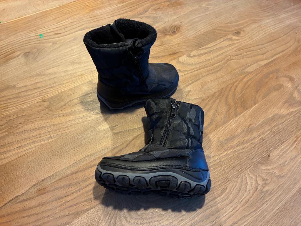 Moonboots Bergstein maat 23/24, Kinderen en Baby's, Ophalen, Jongen of Meisje, Bergstein, Laarzen