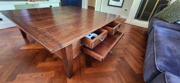 Antique solid wood center table large size table and heavy beschikbaar voor biedingen