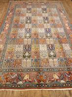 Perzisch tapijt Ghom 295 x 194 cm - vloerkleed (Oosters), Crème, 200 cm of meer, Ophalen of Verzenden, Zo goed als nieuw