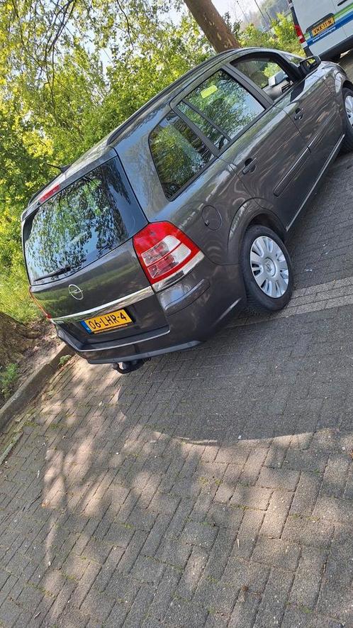 Opel Zafira 1.8 2010 Grijs, Auto's, Opel, Particulier, Zafira, Benzine, D, MPV, Handgeschakeld, Origineel Nederlands, Zilver of Grijs