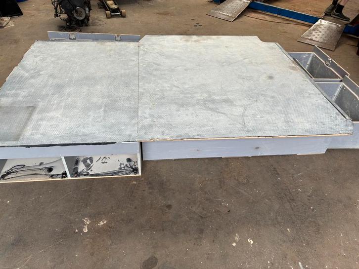 bus inrichting. lades, schuif lades. dubbele vloer.vito.w447, Doe-het-zelf en Verbouw, Gereedschapskisten, Zo goed als nieuw, Ophalen of Verzenden