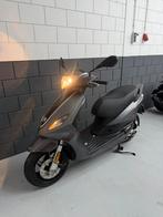 Piaggio New Fly 4Takt Snorscooter 2014 Matgrijs Sport!, Ophalen