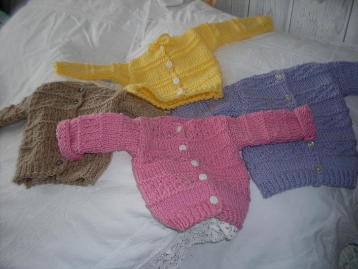 Silicone en reborn vestjes gebreid,te koop!, Verzamelen, Poppen, Nieuw, Pop, Levensecht of Reborn, Ophalen of Verzenden