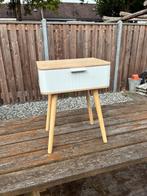 Nachtkastje, Ophalen, Minder dan 45 cm, Zo goed als nieuw, Minder dan 55 cm