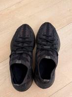 Adidas Yeezy Boost 380 Onyx - Maat 42, Ophalen of Verzenden, Zo goed als nieuw, Zwart, Sneakers of Gympen