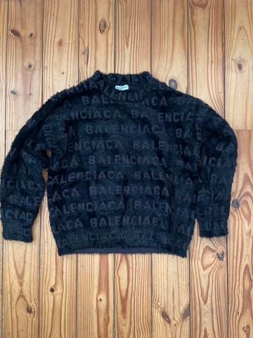 Balenciaga Fuzzy Trui - Zwart beschikbaar voor biedingen