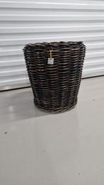 Kerstboom rietenmand, Ophalen