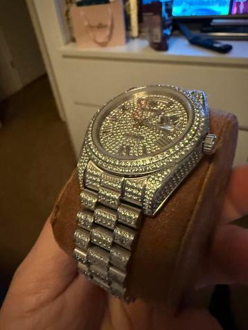 Heren horloge vol steeninleg ware icatcher nieuwwwww beschikbaar voor biedingen