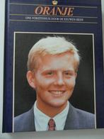 Oranje ons vorstenhuis, door de eeuwen heen,Willem Alexander, Ophalen of Verzenden, Zo goed als nieuw, Nederland, Tijdschrift of Boek