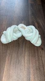 UGG Scuffita Sloffen - Maat 38 - Mint/Lichtblauw, Kleding | Dames, Schoenen, Ophalen of Verzenden, Zo goed als nieuw, Blauw, Pantoffels of Sloffen