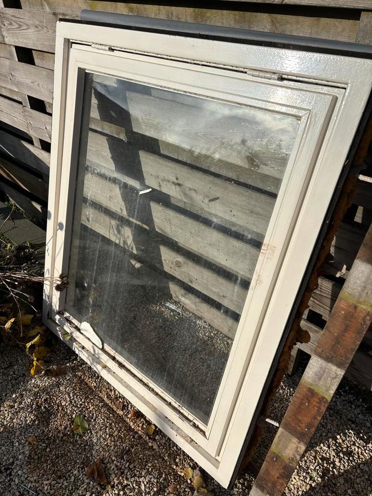 Gebruikt Kantelraam, Doe-het-zelf en Verbouw, Glas en Ramen, Gebruikt, Gevelraam of Ruit, 80 tot 120 cm, Minder dan 80 cm, Dubbelglas