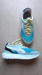 Puma sportschoenen, maat 36, wit zwart geel aquablauw, Gebruikt, Puma, Ophalen of Verzenden, Jongen of Meisje