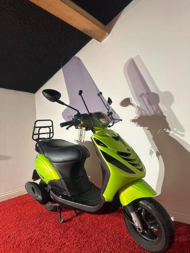 Piaggio zip 50cc 4t snor, Fietsen en Brommers, Scooters | Piaggio, Zo goed als nieuw, Zip, Benzine, Ophalen of Verzenden