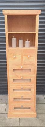 Prachtige teakhouten kast in mooie en stevige staat staat, Huis en Inrichting, Kasten | Overige, Ophalen of Verzenden, Zo goed als nieuw