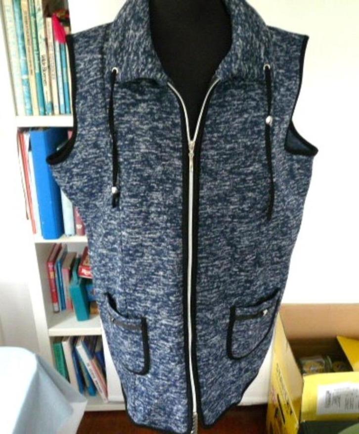 Handige en comfortabele blauwe gemeleerde bodywarmer vest, Kleding | Dames, Bodywarmers, Zo goed als nieuw, Maat 46/48 (XL) of groter