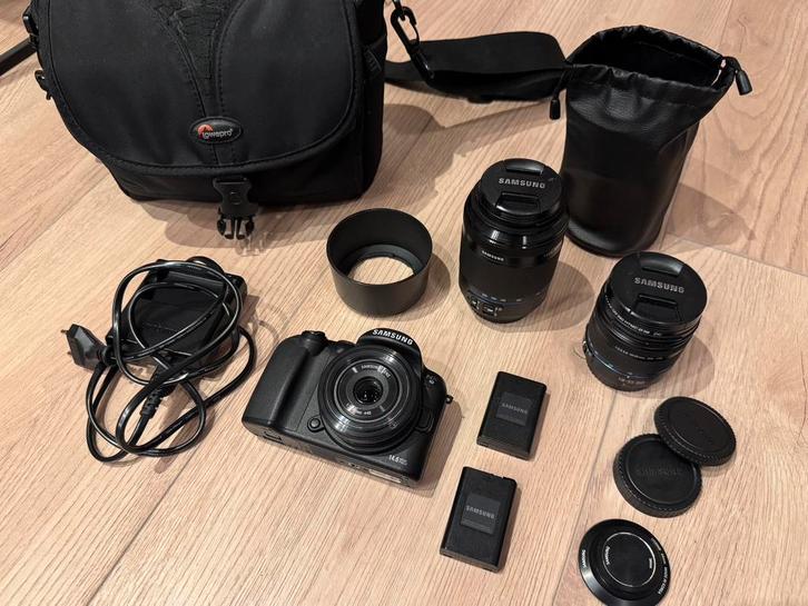 Samsung NX10 zeer complete set met 3 lenzen!, Audio, Tv en Foto, Fotocamera's Digitaal, Gebruikt, Samsung, 8 keer of meer, Ophalen of Verzenden