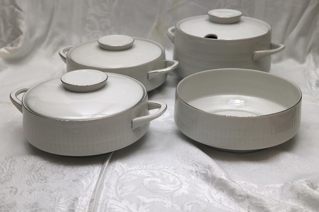 60 jaren servies, Ophalen