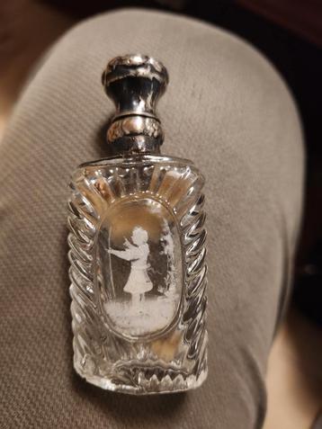 Antieke parfumvlesje  zilver zeer zeldzaam beschikbaar voor biedingen