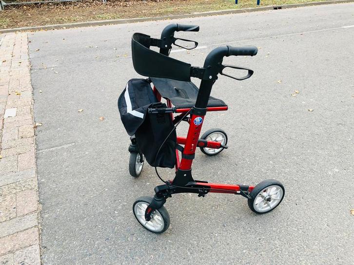 Vrij nieuwe opvouwbare lichtgewicht rollator, Diversen, Rollators, Zo goed als nieuw, Lichtgewicht, Ophalen of Verzenden