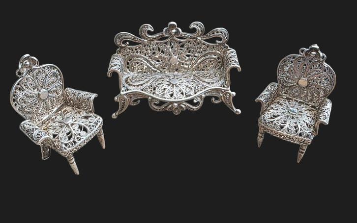 Zilveren Filigrain Miniatuur Poppenhuis  Bankje & Stoeltjes, Antiek en Kunst, Antiek | Goud en Zilver, Verzenden