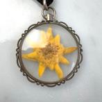 Antieke ketting met echte edelweiss bloem, Zwart, Ophalen of Verzenden, Zo goed als nieuw, Overige materialen