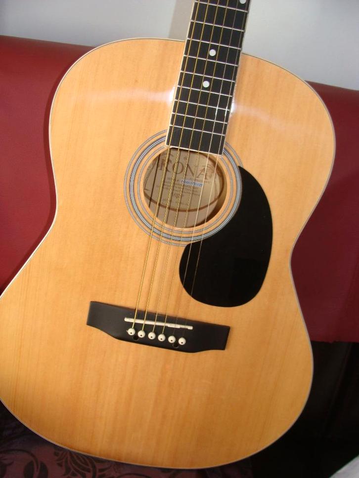 TE KOOP TOP KWALITEIT, SOLID SPRUCE  STRING, Muziek en Instrumenten, Snaarinstrumenten | Gitaren | Akoestisch, Nieuw, Western- of Steelstringgitaar