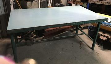 Werkbank, 180x99x86 cm, stalen frame, houten werkblad beschikbaar voor biedingen