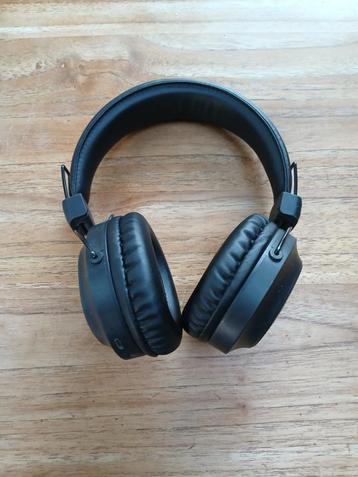 Louise and Mann bluetooth koptelefoon beschikbaar voor biedingen