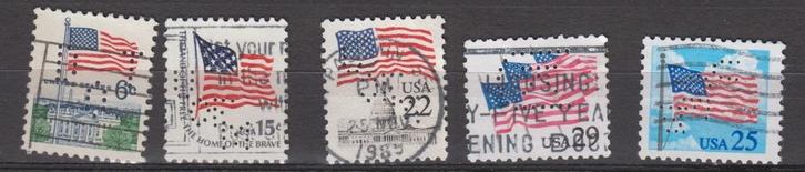 USA 5 vlaggenzegels met perfin, Postzegels en Munten, Postzegels | Amerika, Gestempeld, Noord-Amerika, Verzenden