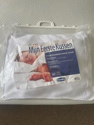 Mijn eerste kussen beschikbaar voor biedingen