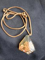 Vintage halssieraad lucite resin, Overige materialen, Ophalen of Verzenden, Zo goed als nieuw, Overige kleuren