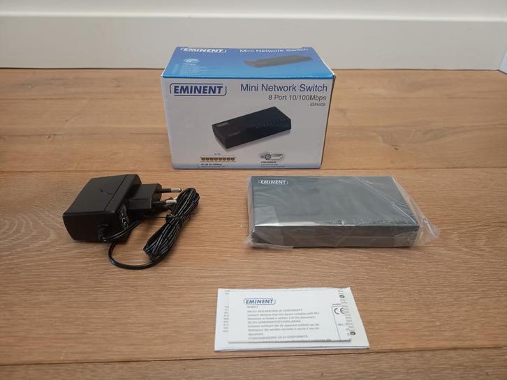 Netwerk Switch 8 Poorten - Eminent - NIEUW, Computers en Software, Netwerk switches, Nieuw, Ophalen of Verzenden