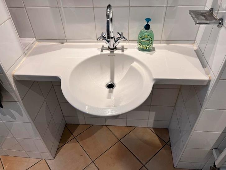 Villeroy & Boch wastafel | wasbak met kraan, Huis en Inrichting, Badkamer | Badkamermeubels, Gebruikt, Wasbak of Wastafel, Minder dan 100 cm