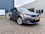 VOLKSWAGEN POLO 1.4 Automaat, Cruisecontrol Carplay-andriod, Auto's, Parkeersensor, 4 cilinders, Met garantie (alle), Bedrijf