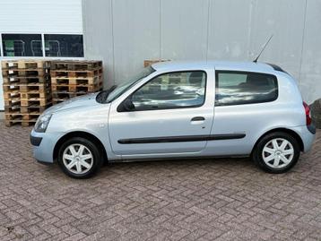 Renault Clio 1.2-16V Authentique Basis beschikbaar voor biedingen