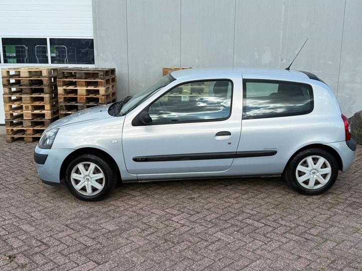 Renault Clio 1.2-16V Authentique Basis, Auto's, Renault, Bedrijf, Te koop, Clio, ABS, Airbags, Boordcomputer, Centrale vergrendeling