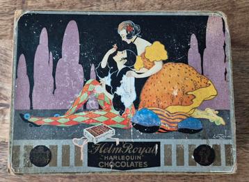 Antieke Art Deco Helm Royal Bonbondoos & Postkaart 1920 beschikbaar voor biedingen