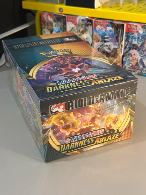 Darkness Ablaze Sword & Shield Build & Battle Display Case, Hobby en Vrije tijd, Verzamelkaartspellen | Pokémon, Nieuw, Boosterbox