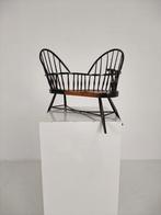 Charmante decoratieve Windsor Tête-À-Tête-tweezitsbank uit h, Antiek en Kunst, Ophalen