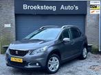 Peugeot 2008 1.2 PureTech Signature NLauto/Navi/Trekhaak/Boe, Voorwielaandrijving, Stof, 1199 cc, Met garantie (alle)