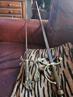 2 oude zwaarden, Antiek en Kunst, Ophalen of Verzenden