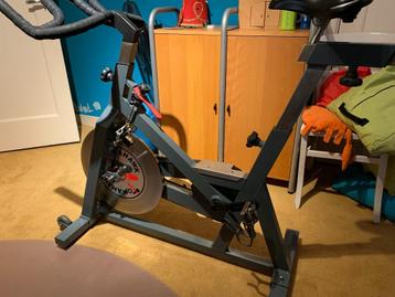 spinningfiets beschikbaar voor biedingen