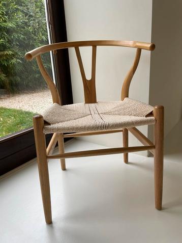 Houten eetkamer stoel (wishbone replica) beschikbaar voor biedingen