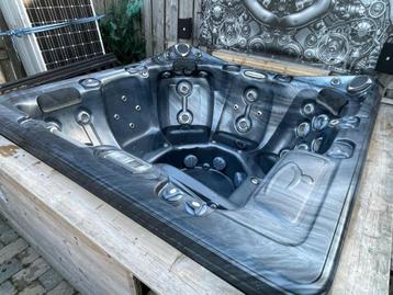 Luxe Jacuzzi – Dynasty Spa Excalibur Camelot – 6 Persoons beschikbaar voor biedingen
