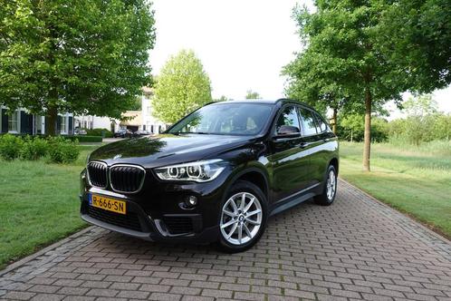 BMW X1 sDrive18i | Lage KM! | CarPlay | Leder | Camera | Ele, Auto's, BMW, Bedrijf, Te koop, X1, ABS, Airbags, Airconditioning